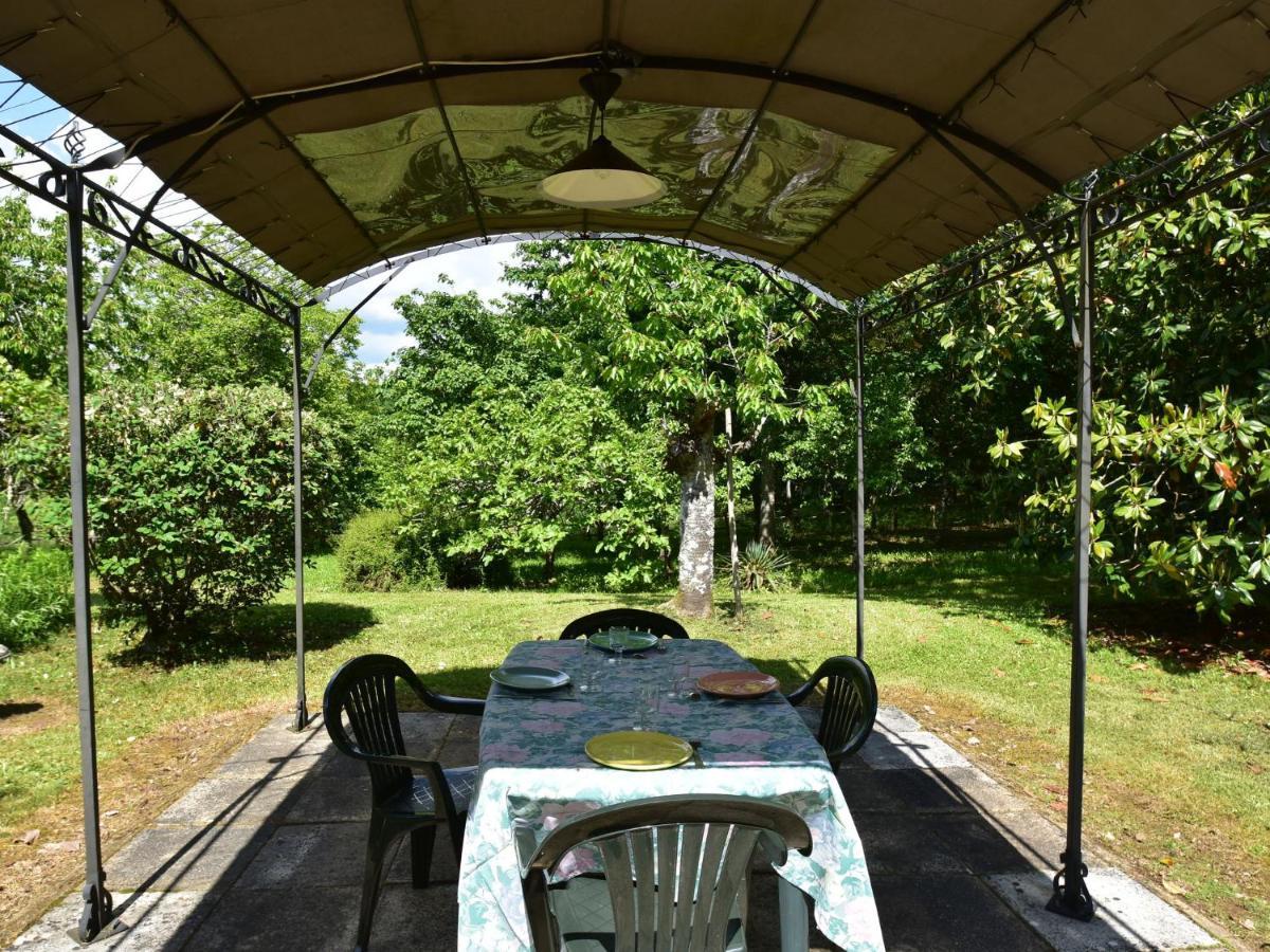 Cosy Holiday Home In Lantheuil With Garden Villefranche-du-Périgord Екстериор снимка