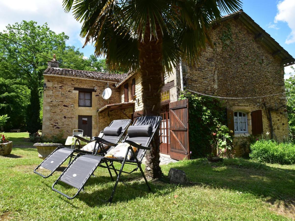 Cosy Holiday Home In Lantheuil With Garden Villefranche-du-Périgord Екстериор снимка