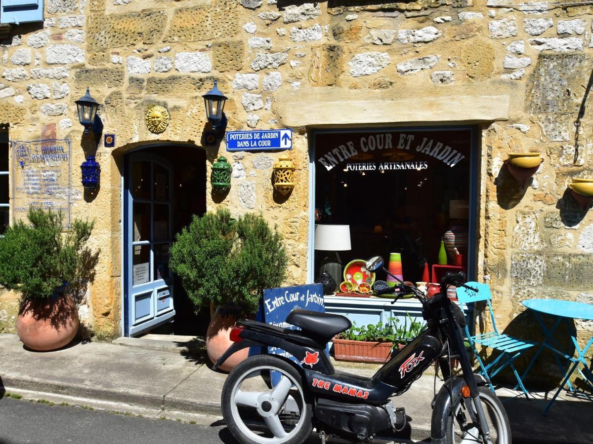 Cosy Holiday Home In Lantheuil With Garden Villefranche-du-Périgord Екстериор снимка