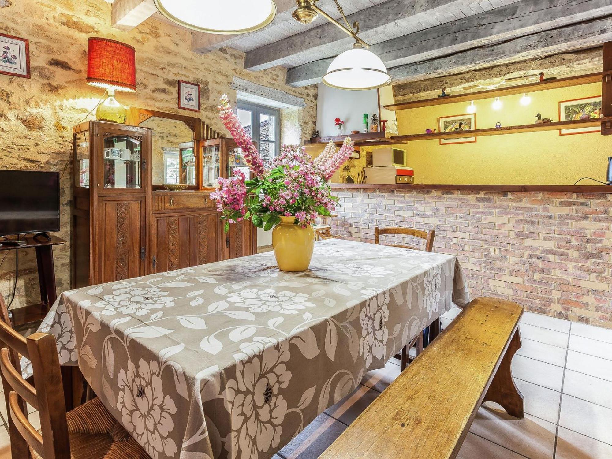Cosy Holiday Home In Lantheuil With Garden Villefranche-du-Périgord Екстериор снимка