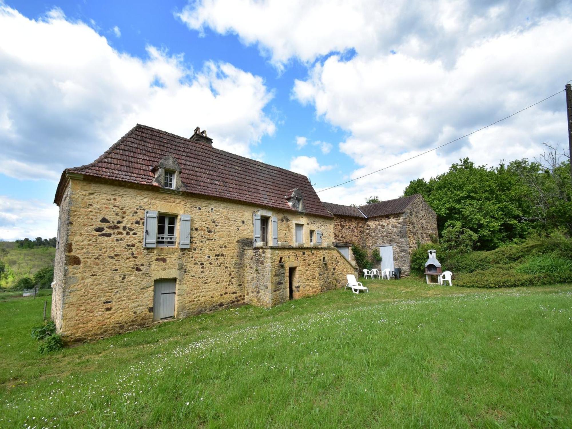 Cosy Holiday Home In Lantheuil With Garden Villefranche-du-Périgord Екстериор снимка