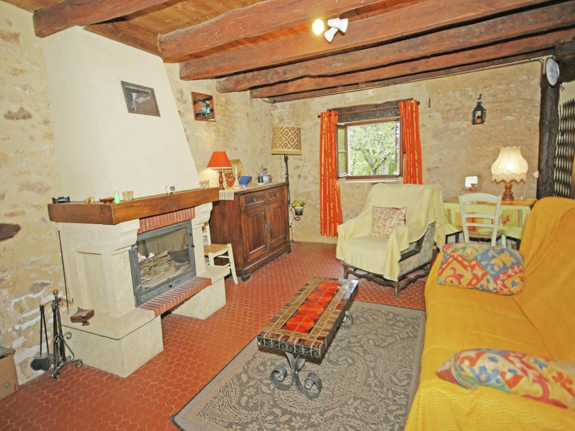 Cosy Holiday Home In Lantheuil With Garden Villefranche-du-Périgord Екстериор снимка