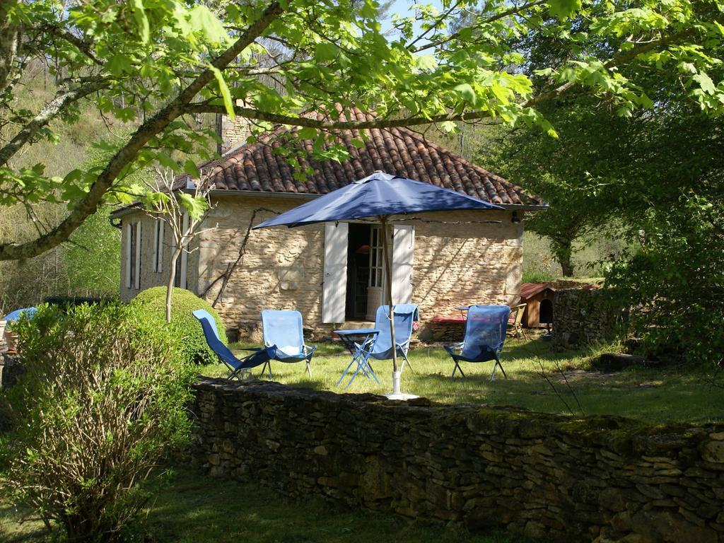 Cosy Holiday Home In Lantheuil With Garden Villefranche-du-Périgord Екстериор снимка