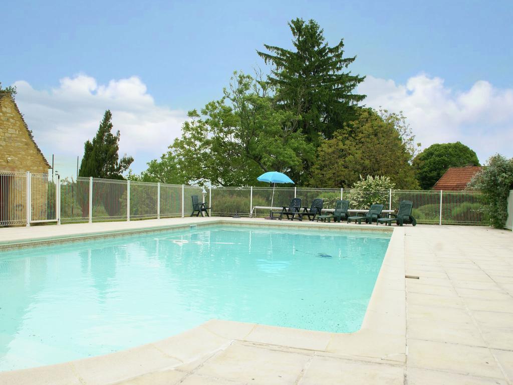 Cosy Holiday Home In Lantheuil With Garden Villefranche-du-Périgord Екстериор снимка