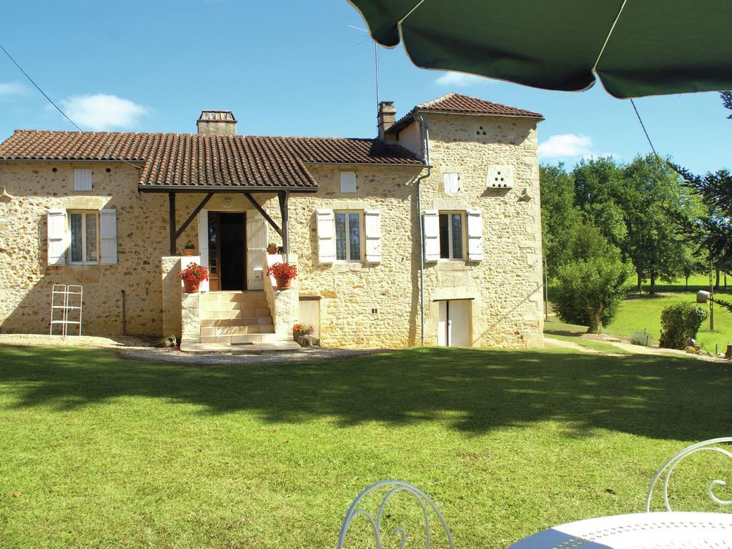 Cosy Holiday Home In Lantheuil With Garden Villefranche-du-Périgord Екстериор снимка