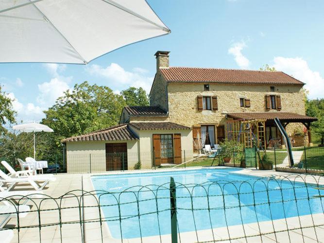 Cosy Holiday Home In Lantheuil With Garden Villefranche-du-Périgord Екстериор снимка