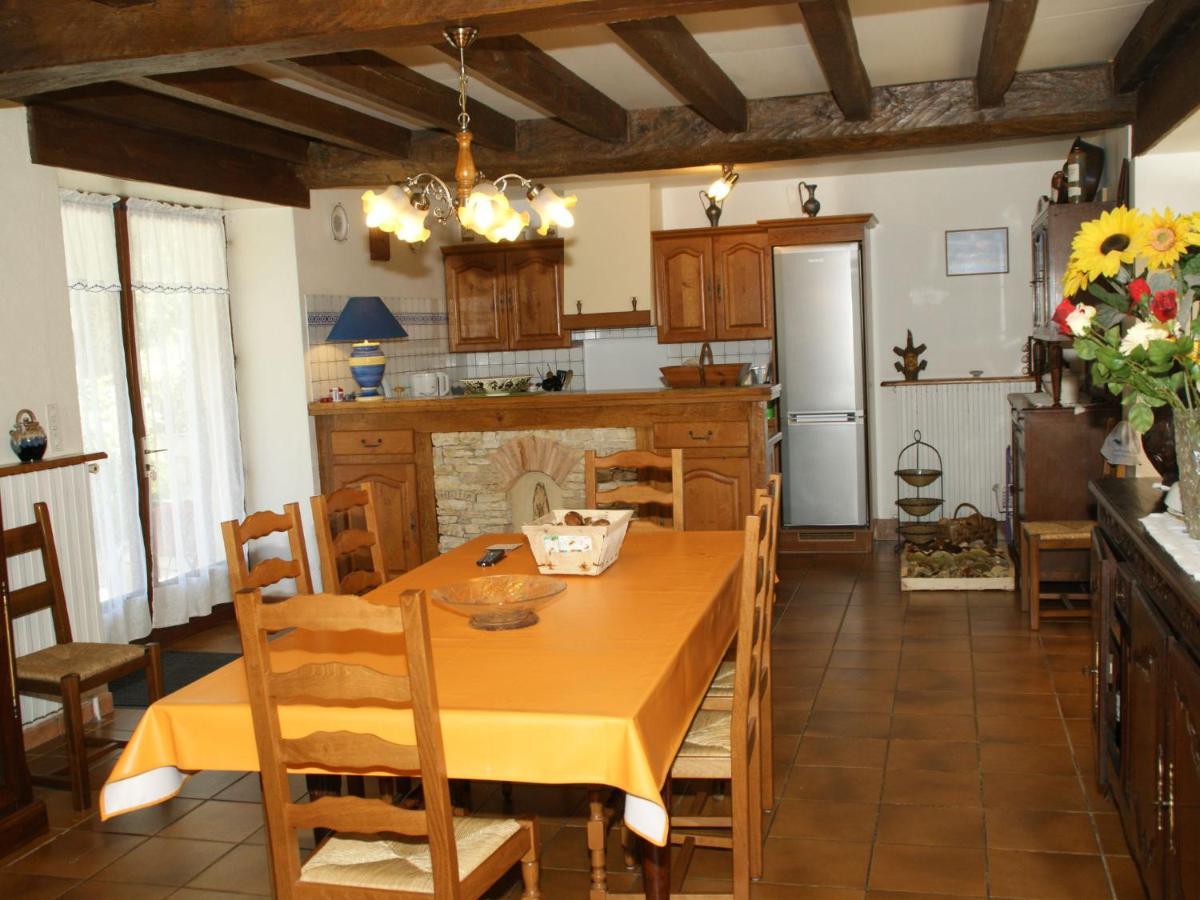 Cosy Holiday Home In Lantheuil With Garden Villefranche-du-Périgord Екстериор снимка